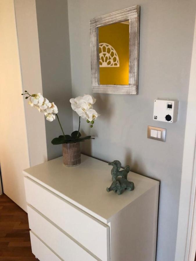 Faro Sul Mare Luxury Apartment - Zona Fiera Bari Dış mekan fotoğraf