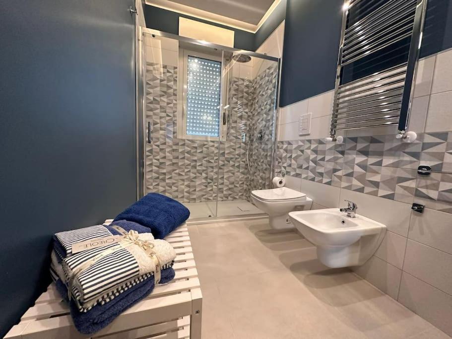 Faro Sul Mare Luxury Apartment - Zona Fiera Bari Dış mekan fotoğraf