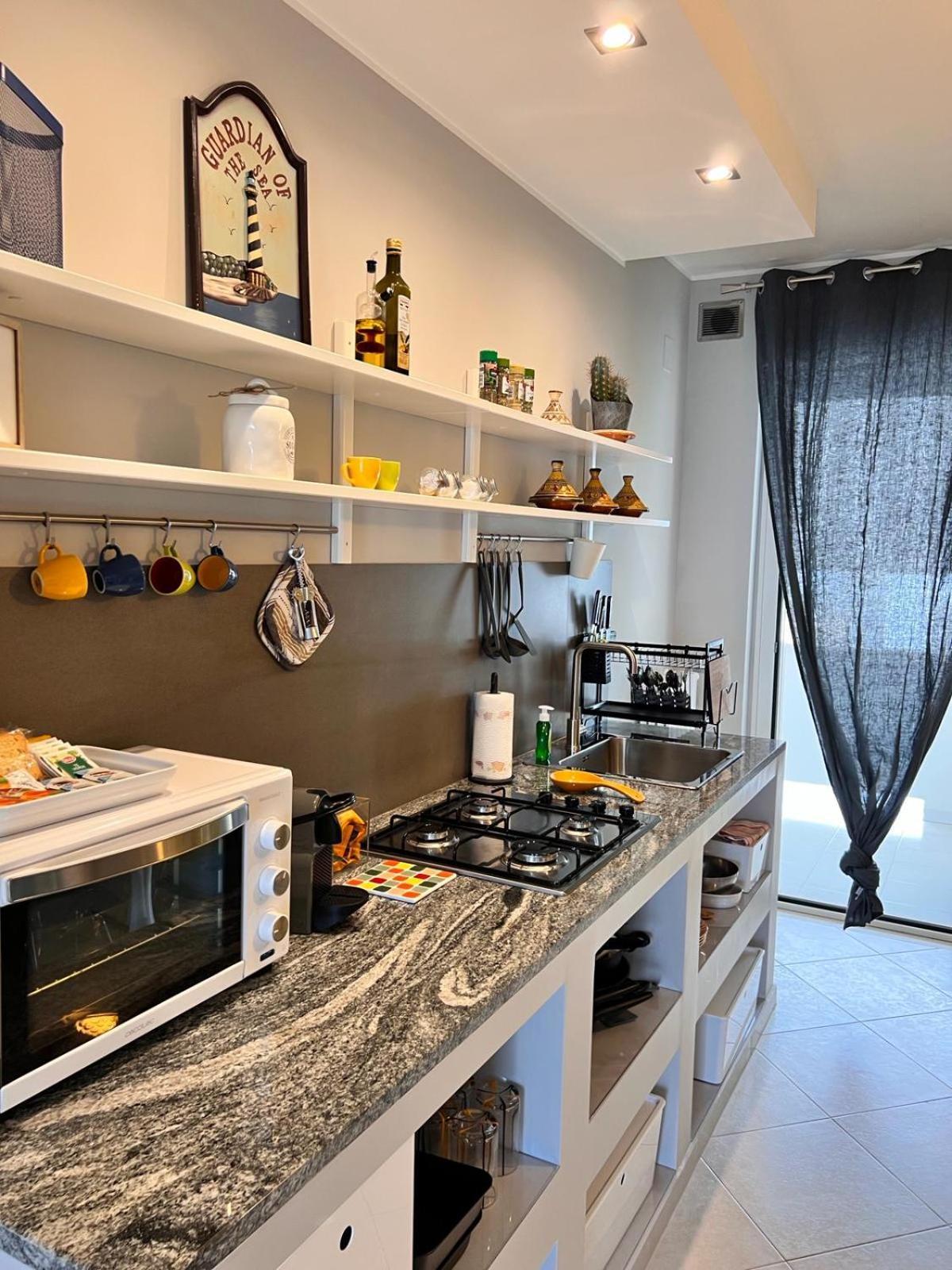 Faro Sul Mare Luxury Apartment - Zona Fiera Bari Dış mekan fotoğraf