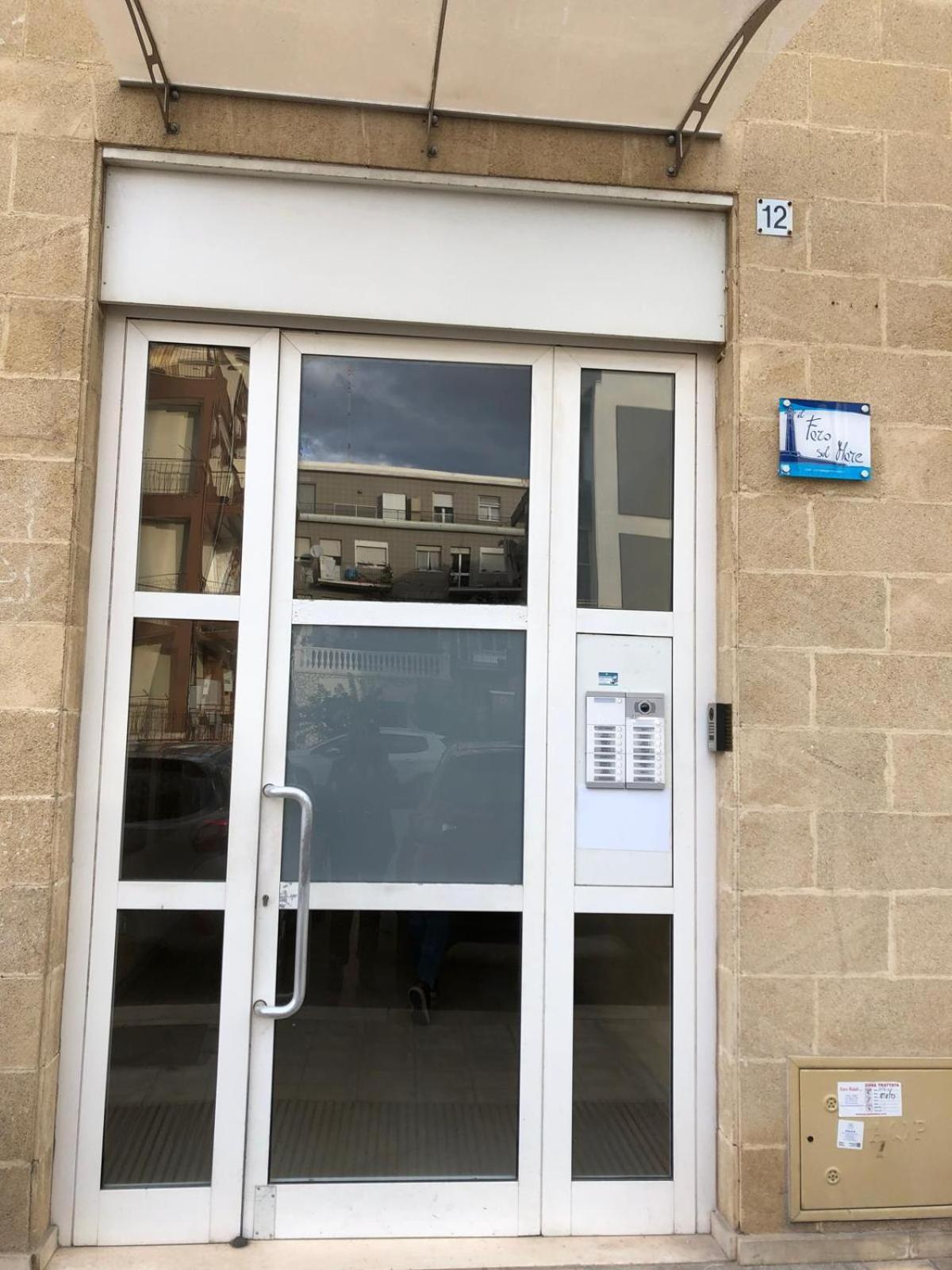 Faro Sul Mare Luxury Apartment - Zona Fiera Bari Dış mekan fotoğraf